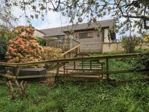 Axminster House | Pet-Friendly Woodstock Retreat: Rated 10/10 by Guests
