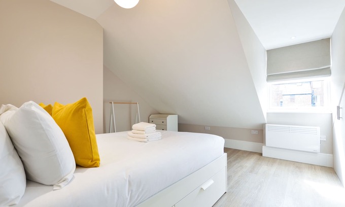 Highgate Apartment | Charming Woodview Serviced Apartments with Family Amenities