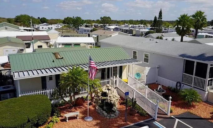 Sebring Resort | Woodys RV Resort: Pet-Friendly Getaway with Pool Access