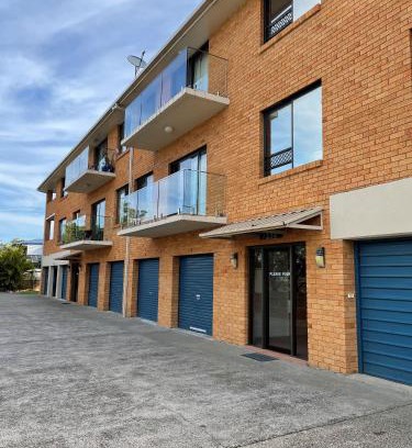 South West Rocks Apartment | Family-Friendly Woody Wonder Unit 2 in South West Rocks