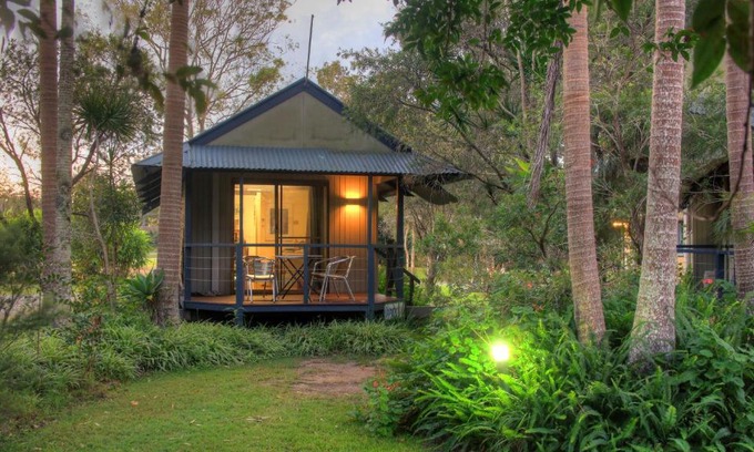 Wooli Cabin | Cozy Wooli River Lodges with Ocean Views and Pool Access