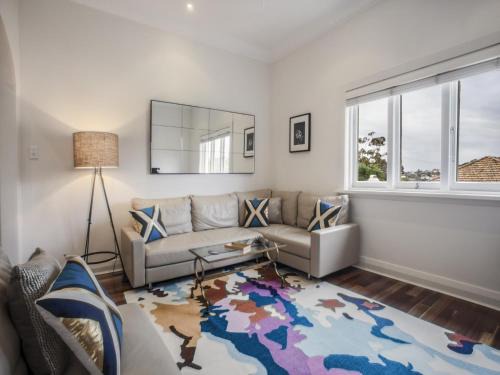 Woollahra Apartment | Cozy Woollahra Retreat with Child-Friendly Amenities
