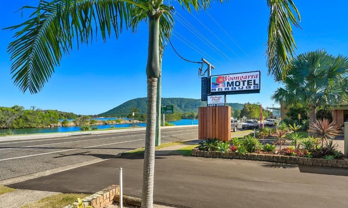 North Haven Hotel | Relaxing Woongarra Motel with Ocean Views and Pool Access