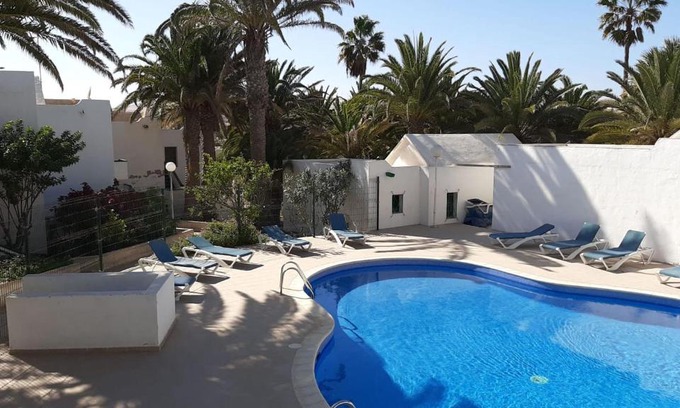 Bahia Calma Apartment | Inviting Workation at La Casita de Elsi y Fran with Ocean Views