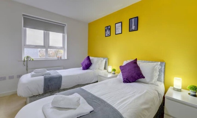 Sheffield Apartment | Comfortable 2-Bed Apartment for Long Stays in Sheffield