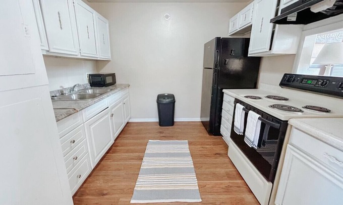 Central City Apartment | Comfortable Workforce Ready 1 Bedroom for Your Stay