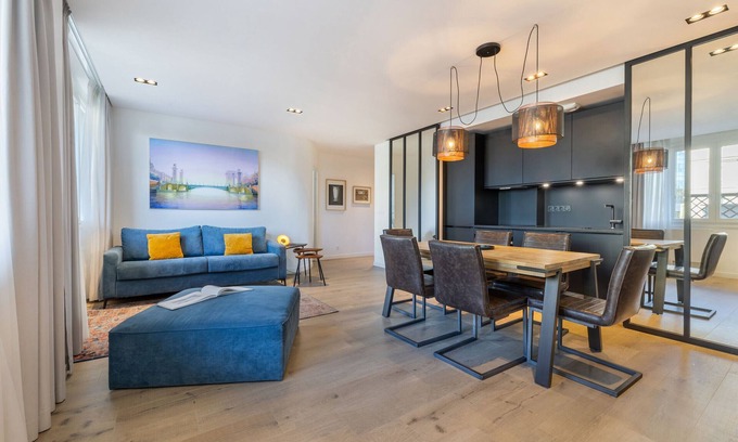 Bercy Apartment | Atelier: Ideal 2BR Stay for Families with Spa & Breakfast