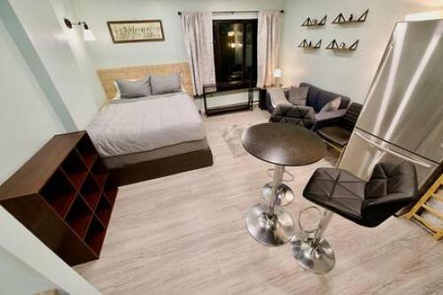 Snowshoe Apartment | Cozy Workspace Studio: Ski In, Ski Out with Hot Tub