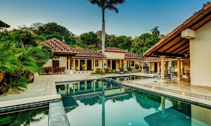 Playa Flamingo House | Experience the Ultimate Flamingo Beachfront Villa Retreat