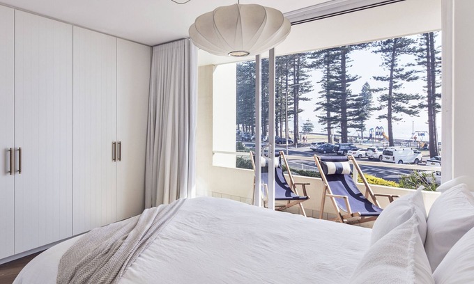 Manly Apartment | Unforgettable Manly Breakwater Waterfront Apartment Retreat