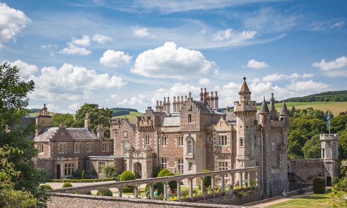 Melrose House | Experience the World-Famous House in Scottish Borders
