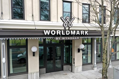 Old Town Chinatown Resort | Family-Friendly WorldMark Portland Waterfront Park Getaway