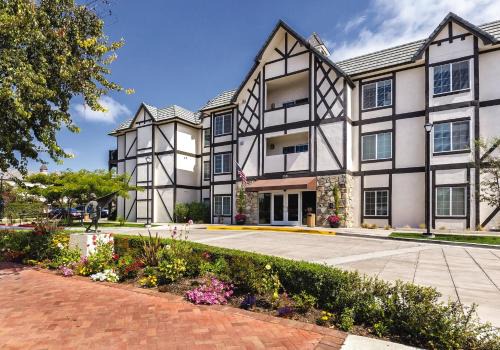 Solvang Resort | Inviting WorldMark Solvang: Oceanfront Relaxation Awaits