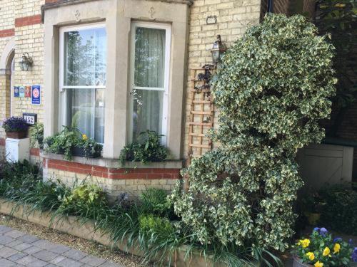 Cambridge House | Experience Worth House: 4-Star Stay with Hot Tub Bliss