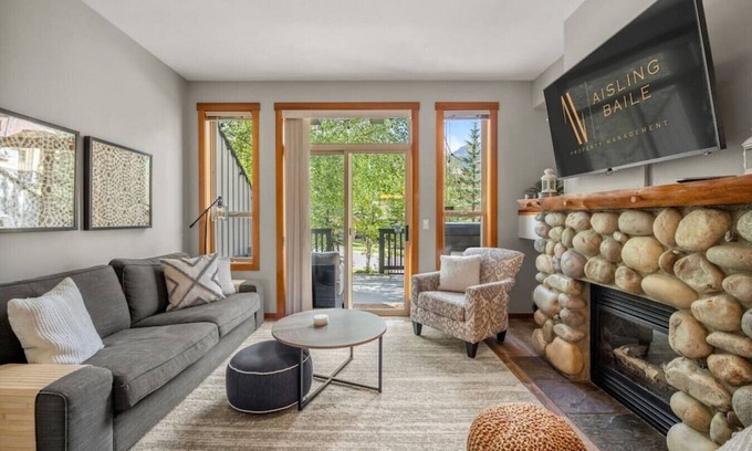East Kootenay Apartment | Experience Woven Dreams: Hot Tub, Pool & Slope Side Bliss