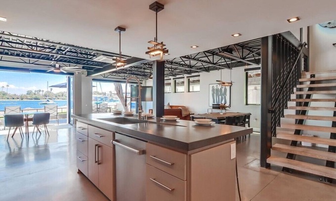 Mission Beach House | WOW 130' of Water Front * 4 Houses * 10 Parking * AC