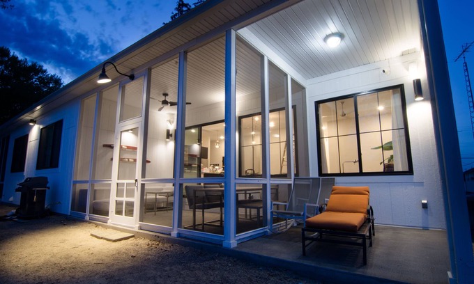 Monticello House | Inviting Modern Lake Shafer Retreat with Hot Tub & Beach