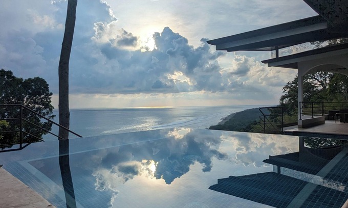 Dominical House | Ideal Oceanfront Villa with Pool and Breathtaking Views
