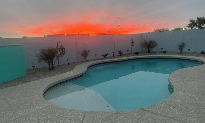 Copper Basin House | WOWZZZA! Newly Remodeled in FEB 2025, Heated Pool Home, 5 STARS ABOVE THE REST!