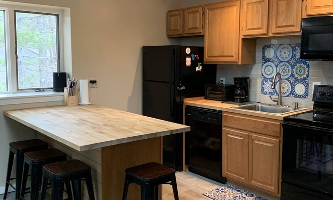 Bartlett Condo | Enjoy Relaxation at Wright Place: Pool, Spa & Hot Tub