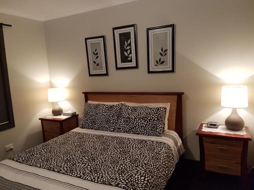 Wudinna House | Wudinna Farm View: Family-Friendly Retreat with Kitchen Access