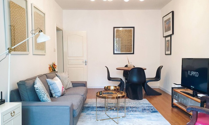 Xuhui Apartment | Wukang Retreat - An Oasis in Former French Concession