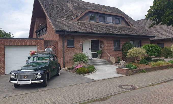 Rees Apartment | Relaxing Retreat: Family-Friendly Getaway at Niederrhein