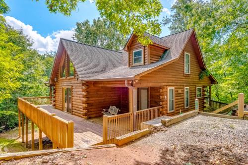 Lake Lure House | Wunderland Cabin: Pet-Friendly Retreat with Ocean Views