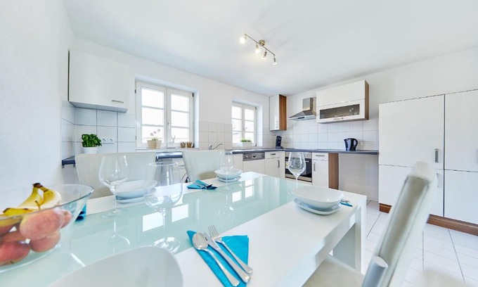 Altdorf Apartment | Spacious Maisonette for Families – Perfect for 10 Guests