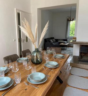 Rhein-Erft-Kreis District Apartment | Beautifully Renovated Apartment Near Cologne's City Gates
