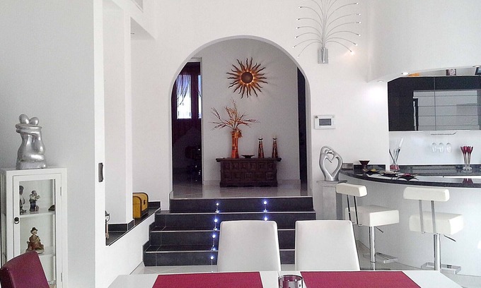 Solana del Matorral House | Elegant Villa with Ocean View, Pool & Spa for Your Getaway