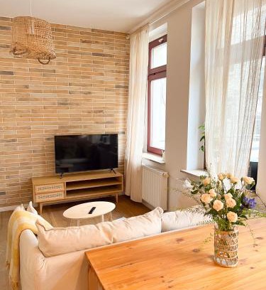 Plagwitz Apartment | Beautiful Terrace Apartment with Child-Friendly Amenities