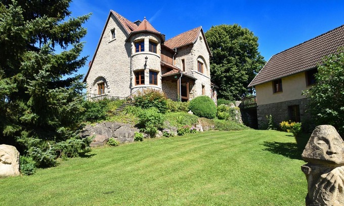 Marienhagen Villa | WunderVilla in Hessen in Waldnähe