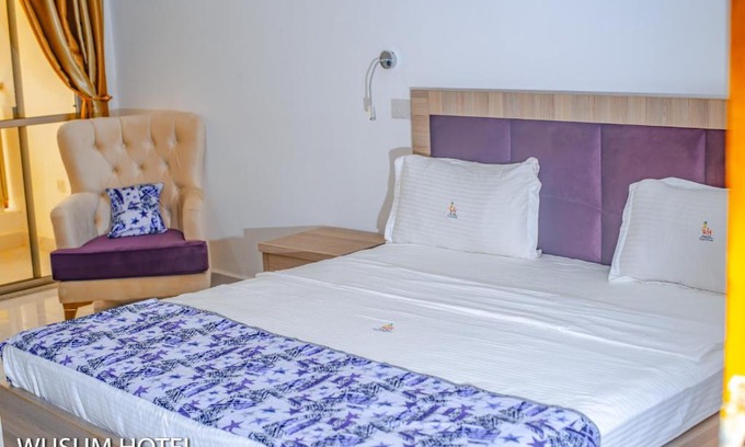 Makeni Hotel | Wusum Hotel: Family-Friendly Retreat with Pool & Breakfast