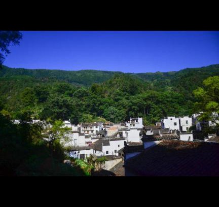 Wuyuan House | Discover Wuyuan Shicheng Lingyan Inn: Pet-Friendly Retreat