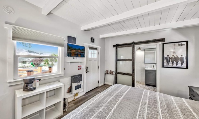 Walker House | Embrace Fresh Air & Scenic Views at WWM 8