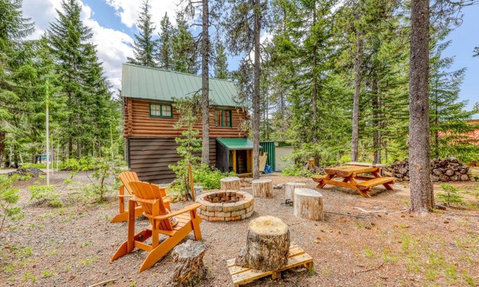 Government Camp Hotel | Experience Wy'east Nest: Family-Friendly Getaway Awaits