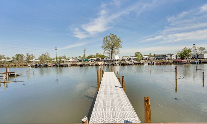 Wyandotte House | Wyandotte Home w/ Private Dock - 12 Mi to Detroit