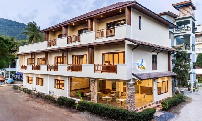 Koh Tao Hotel | Oceanfront Escape at Wyh Hotels with Family-Friendly Amenities