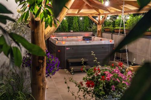 Mragowo Villa | Ideal Group Retreat at Wynajem grupowy Szansa with Ocean View