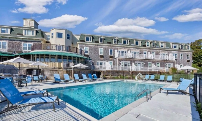 Jamestown Condo | Wyndham Bay Voyage Inn: Family-Friendly Queen Suite Retreat
