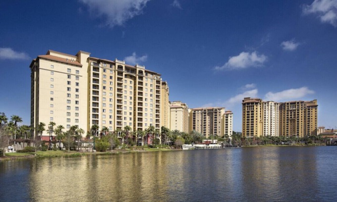 Lake Buena Vista Resort | Premier Wyndham Bonnet Creek: Disney Access & 5 Pools