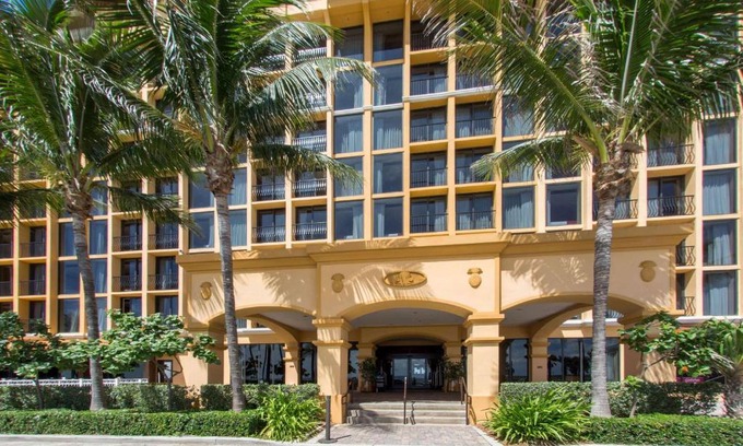 Deerfield Beach Resort | Oceanfront Escape at Wyndham Deerfield Beach Resort