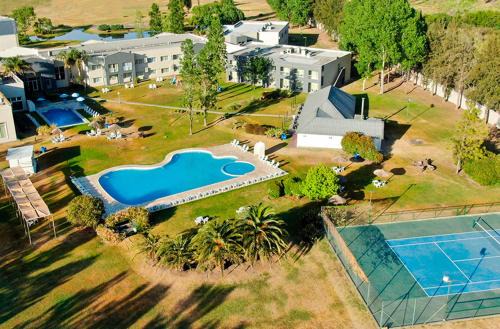 Campana Hotel | Relax at Wyndham Garden Campana with Oceanfront Views