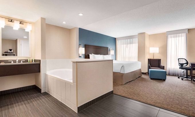 Fallsview Hotel | Relaxing Wyndham Garden Niagara Falls with Pool & Spa