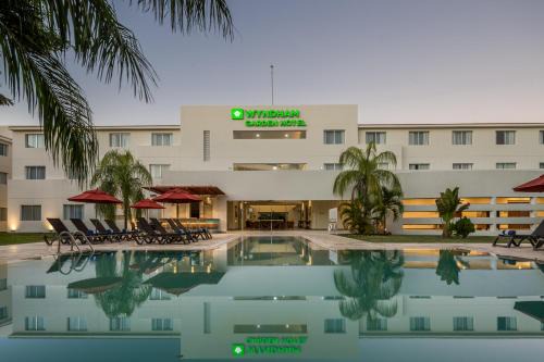 Playacar Hotel | Discover Wyndham Garden Playa del Carmen with Oceanfront Bliss