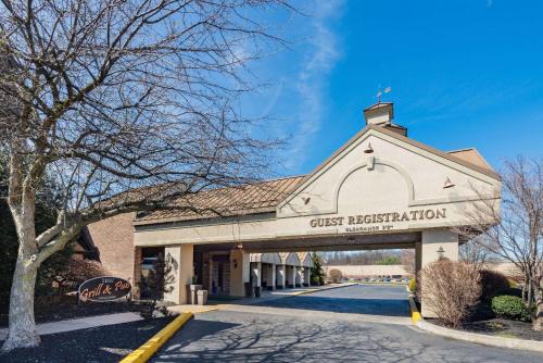 Shiloh Hotel | Experience Comfort at Wyndham Garden York with Ocean Views