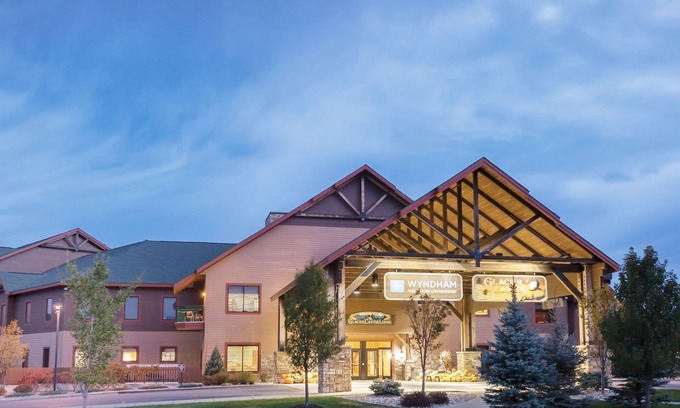 Lake Delton Condo | Discover Wyndham Glacier Canyon Resort & Waterpark: 9.8/10 Rated