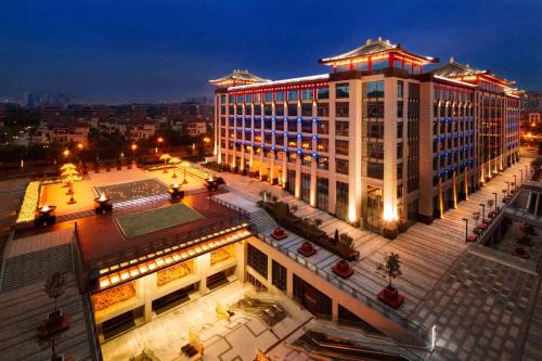 Yanta Qu Hotel | Elegant Wyndham Grand Xi'an Residence with Private Pool