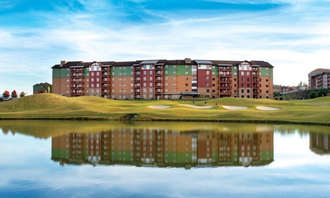 Sevierville Condo | Top-Rated Wyndham Great Smokies | 2BR Balcony King Suite